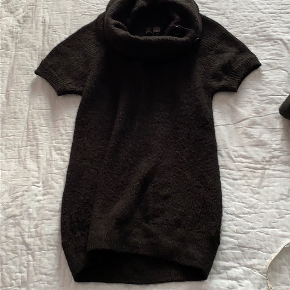 H&M Sweaters - Black short sleeve cowlneck sweater tunic